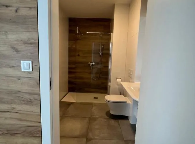 Apartment Czarna Gora 320 3*